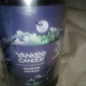 Yankee candle Halloween haunted hayride